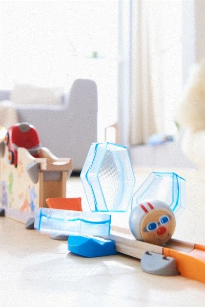 Haba Kullerbü–Spielbahn Crashtest 4 Haba Kullerbü–Spielbahn Crashtest – Bild 2