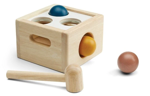 Plantoys Plan Toys Punch & Drop Hämmerspiel Für Kleinkinder 4 Plantoys Plan Toys Punch & Drop Hämmerspiel Für Kleinkinder – Bild 2