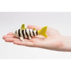 Invento RC Mini Shark - 27 MHz Ferngesteuerter Hai, Farbvarianten, Nicht Wählbar -Kinder Pielzeugladen 500880 g61 600x600
